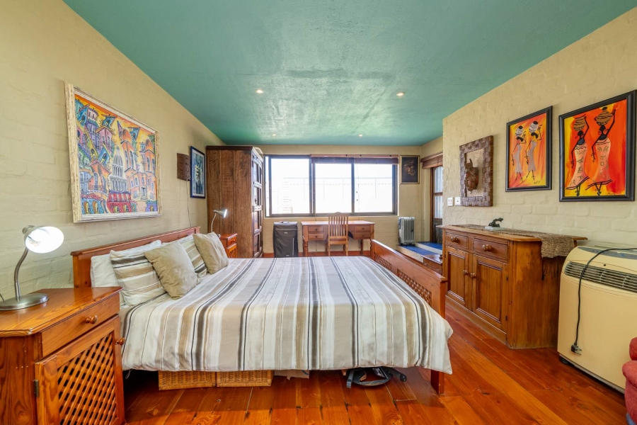 4 Bedroom Property for Sale in Gordons Bay Western Cape